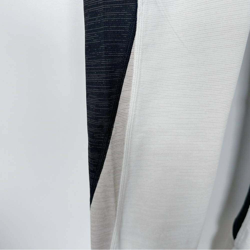 Outdoor Voices • TechSweat 7/8 Zoom Leggings - Picture 6 of 8
